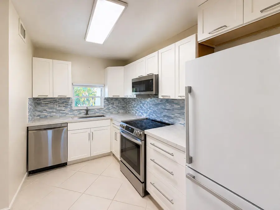 9411 N Hollybrook Lake Drive #309, Pembroke Pines, FL 33025 - #2