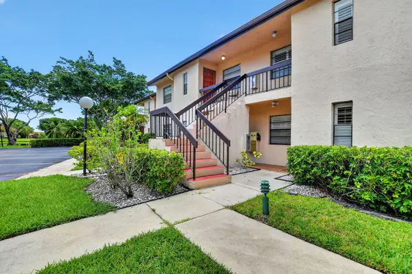 9287 Vista Del Lago #13 D, Boca Raton, FL 33428