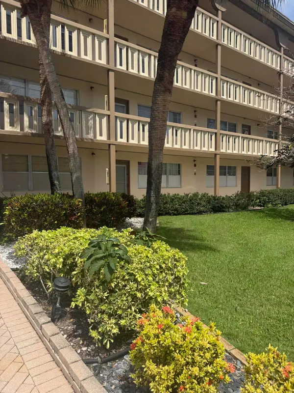 2904 Victoria Place #H1, Coconut Creek, FL 33066