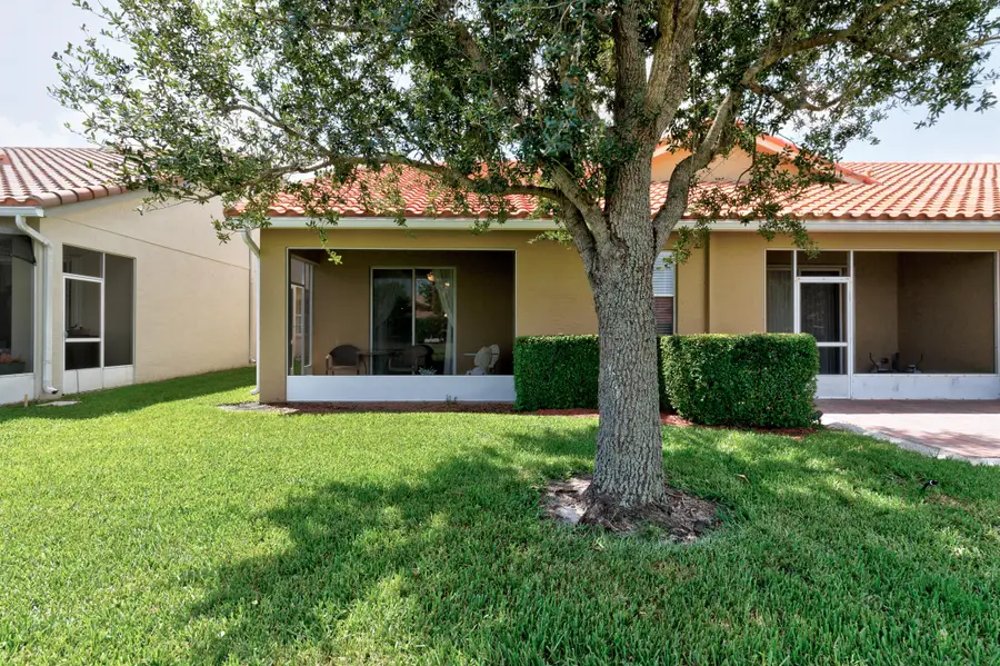 6380 Oxford Circle #104D, Vero Beach, FL 32966 - #3