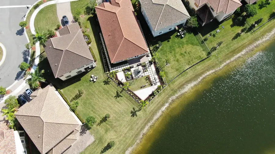 8561 Lakeside Bend, Parkland, FL 33076 - #2