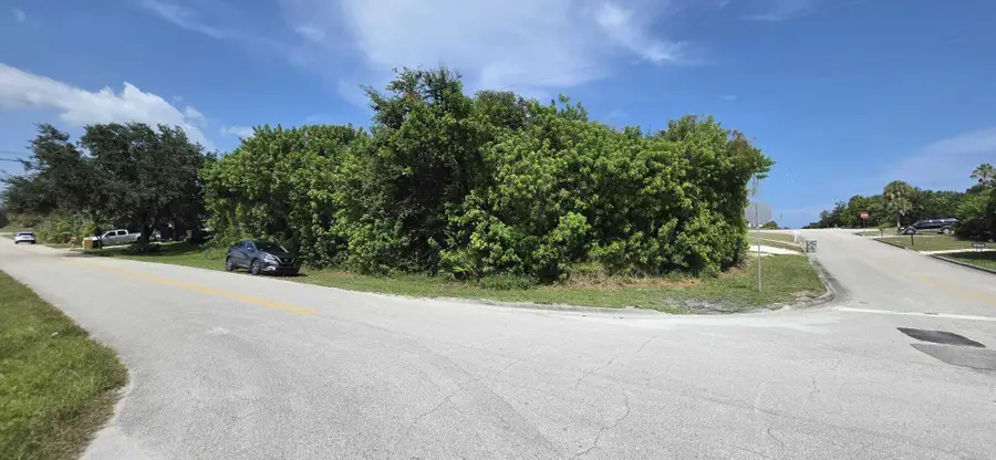 1330 4th Avenue Sw, Vero Beach, FL 32962 - #3