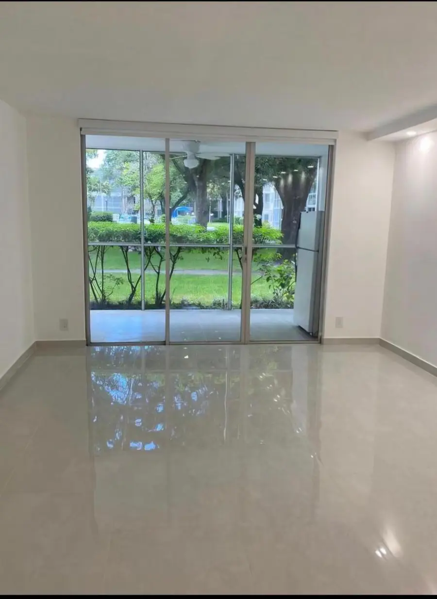 2600 NW 49th Avenue #112, Lauderdale Lakes, FL 33313 - #3