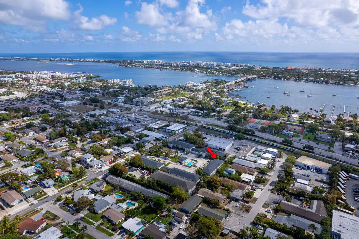 324 W Pine Street #11, Lantana, FL 33462 - #1