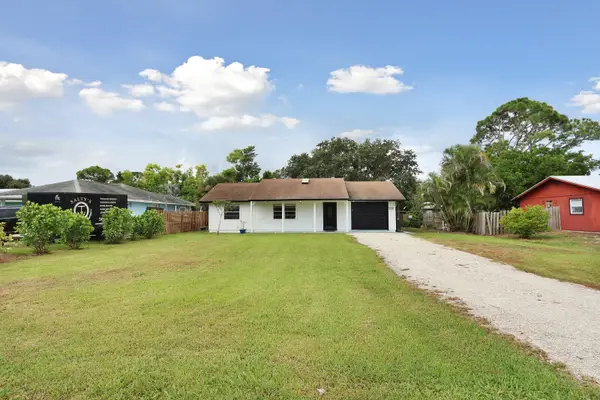 8340 SE Camellia Drive, Hobe Sound, FL 33455