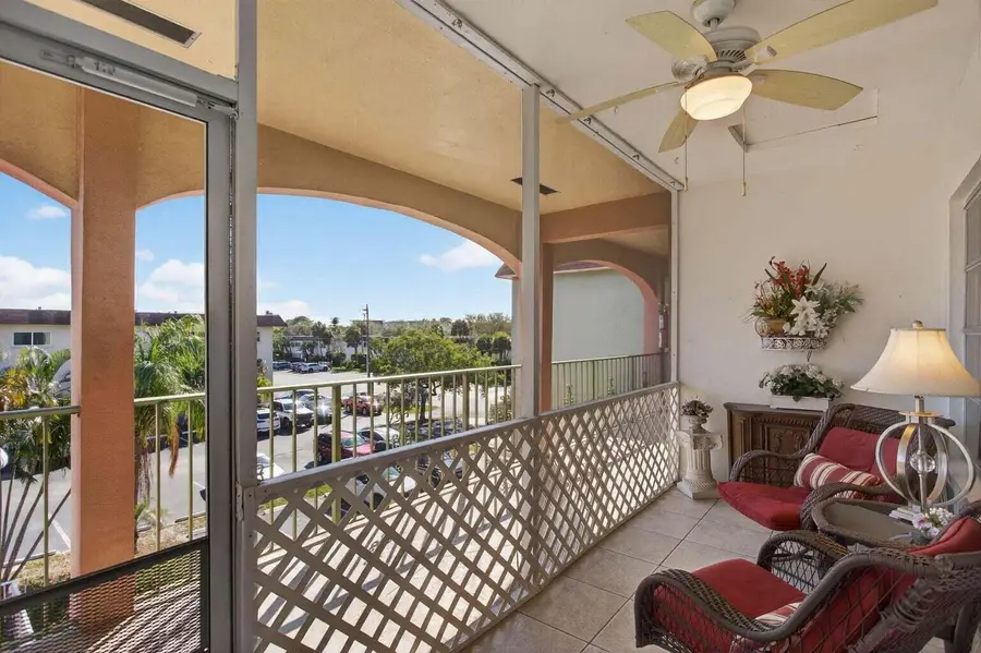100 SE 6th Avenue #303, Pompano Beach, FL 33060 - #2