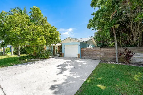 612 NW 7th Court, Boynton Beach, FL 33426