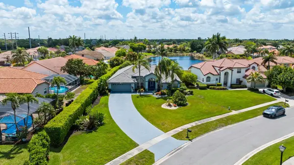 20317 Hacienda Court, Boca Raton, FL 33498