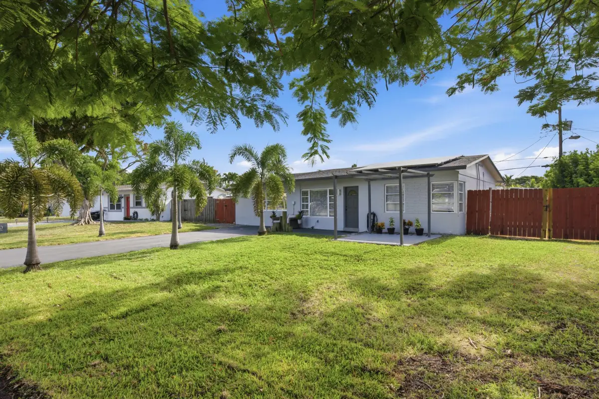 2610 NE 8th Avenue, Pompano Beach, FL 33064 - #1