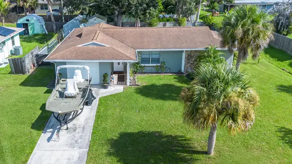 7506 Kenwood Road, Fort Pierce, FL 34951