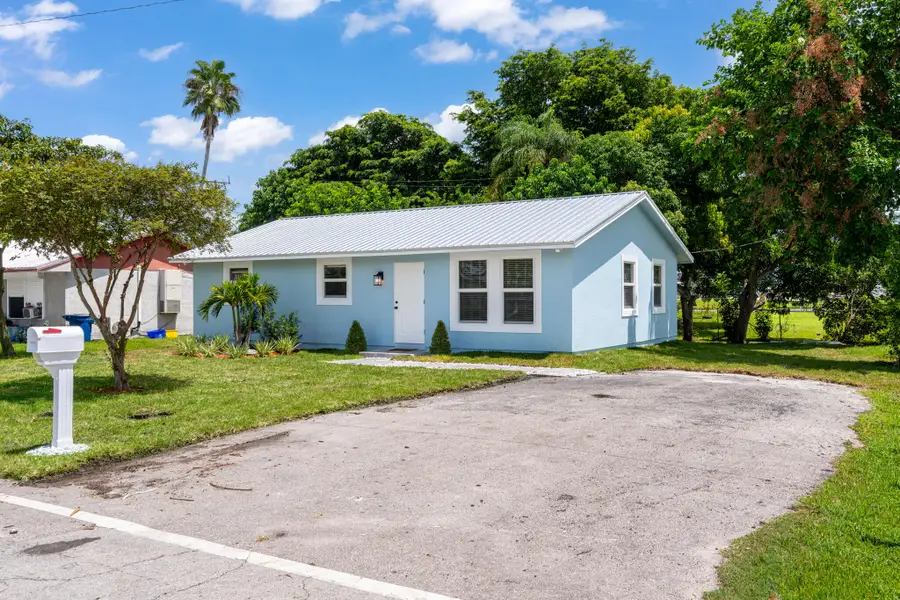 625 NW 14th Street, Belle Glade, FL 33430 - #2