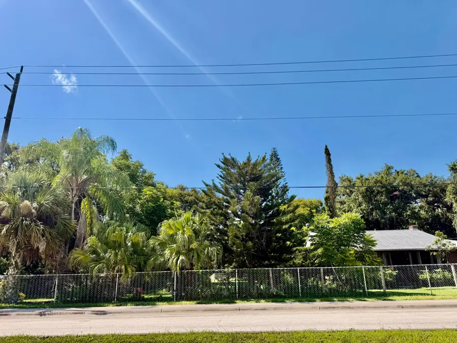 304 SE 4th Street, Okeechobee, FL 34974 - #3