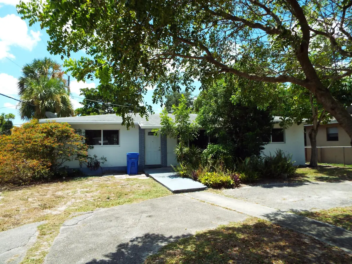 2600 SW 5th Street, Fort Lauderdale, FL 33312 - #1