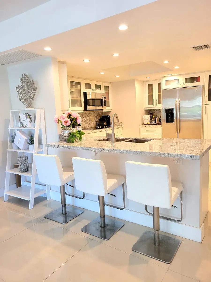 3000 E Sunrise Boulevard #2B, Fort Lauderdale, FL 33304 - #3