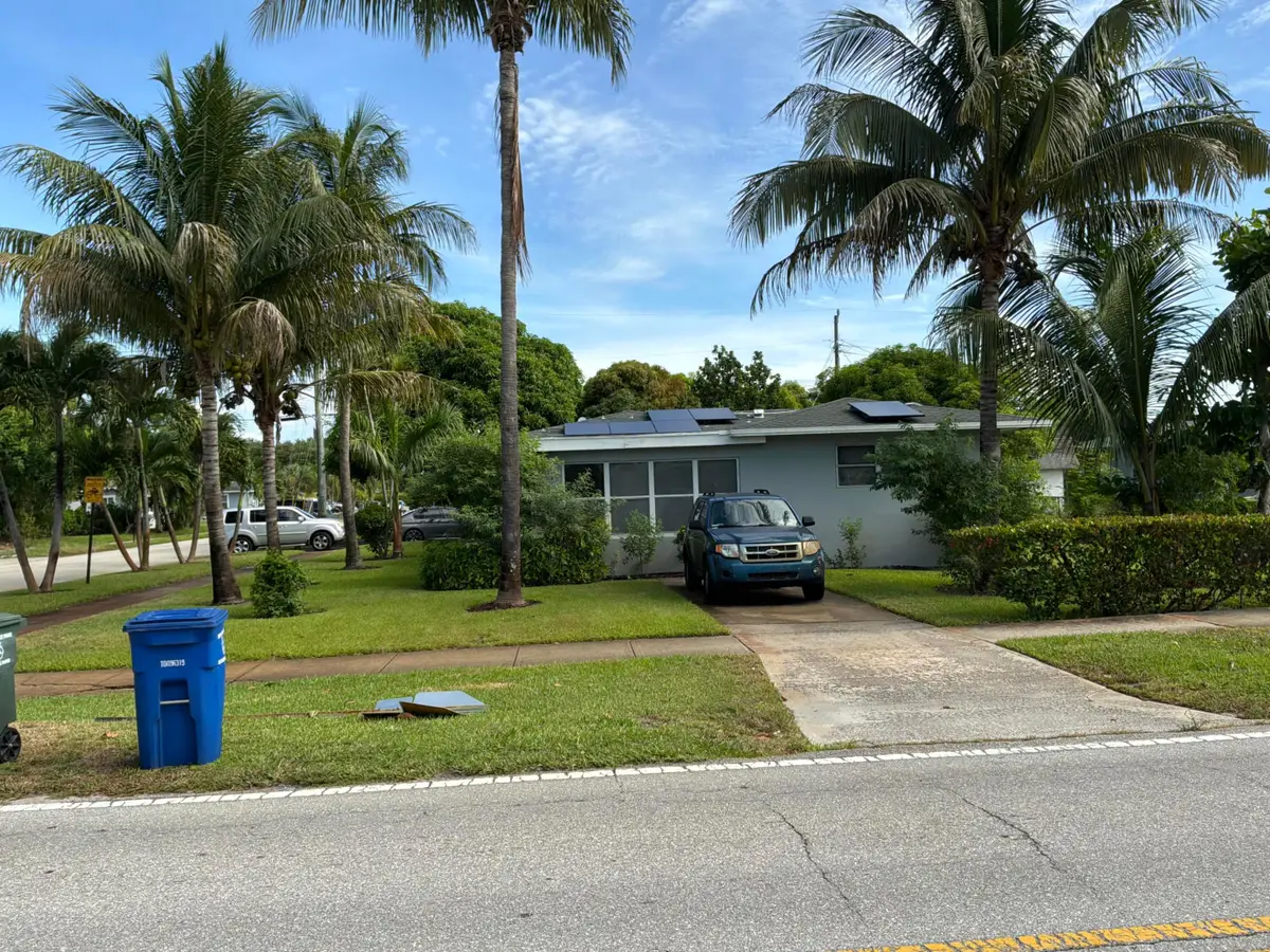 105 4th Street #105, Lake Park, FL 33403 - #1