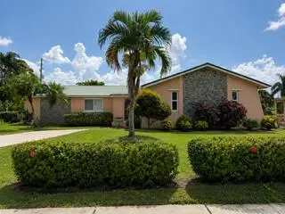 135 SW 7th Avenue, South Bay, FL 33493 - #1