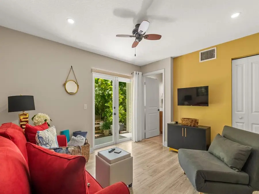 1640 42nd Square #103, Vero Beach, FL 32960 - #3