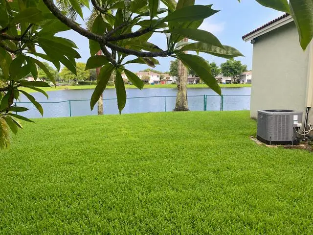 10627 NW 7th Street, Pembroke Pines, FL 33026 - #3