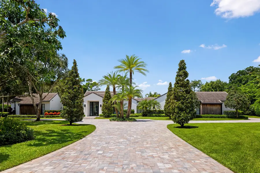 9 Country Road W, Golf, FL 33436 - #2
