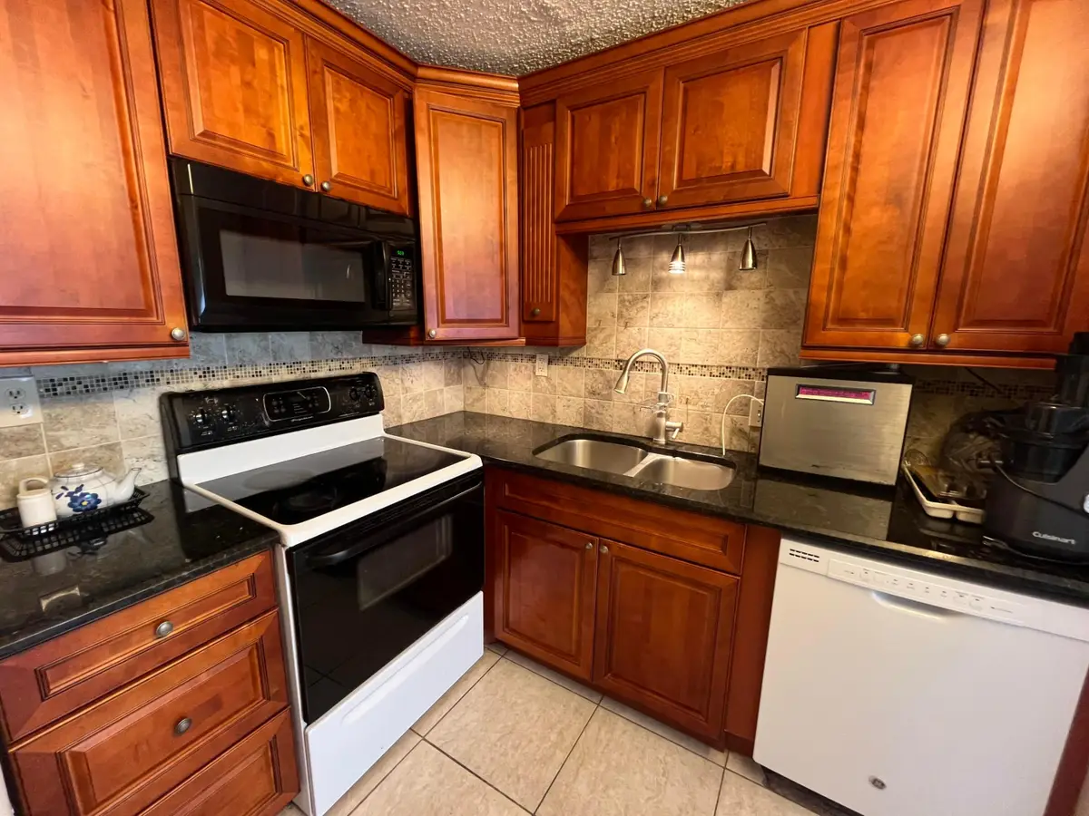 7 Flanders A, Delray Beach, FL 33484 - #1