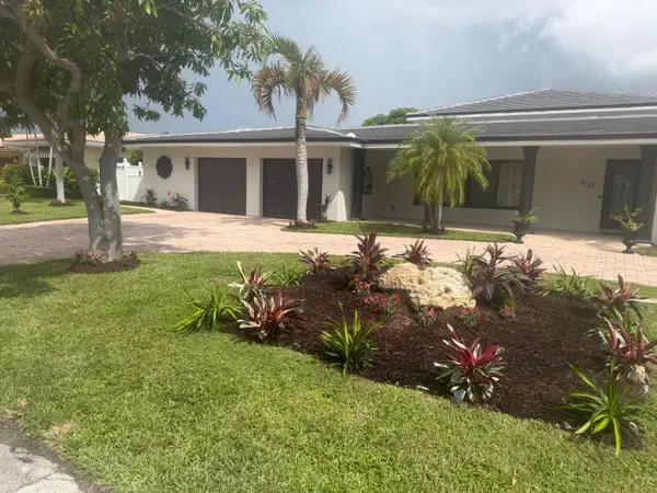 2121 NE 29th Street, Lighthouse Point, FL 33064