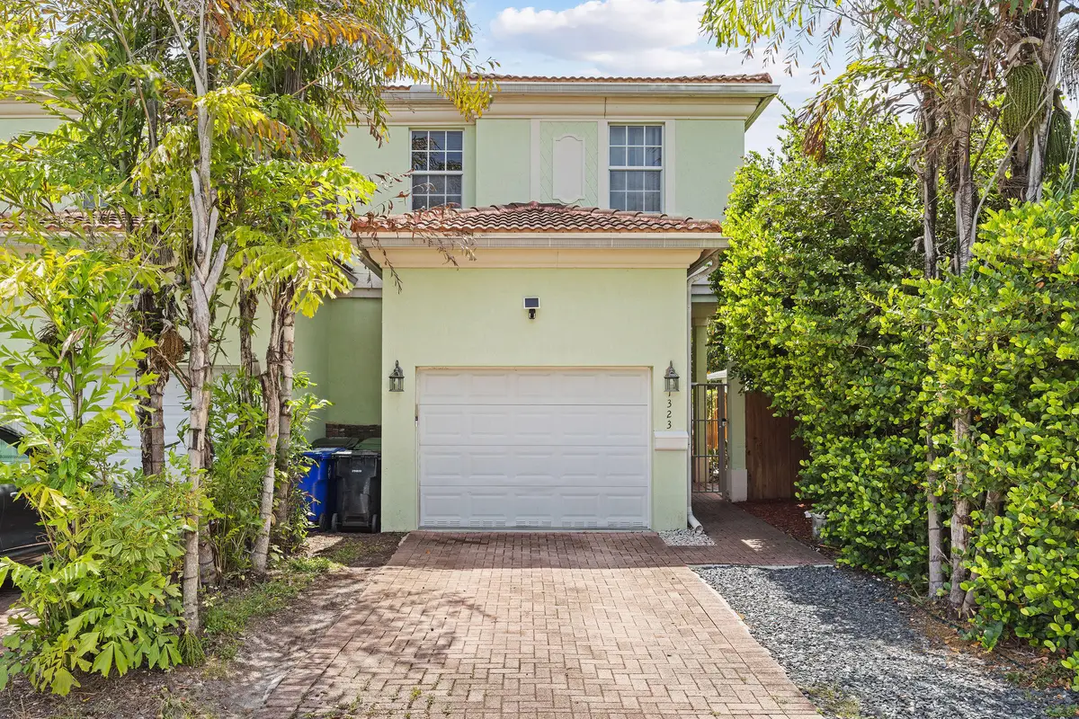 1323 NE 5th Terrace #1323, Fort Lauderdale, FL 33304 - #1