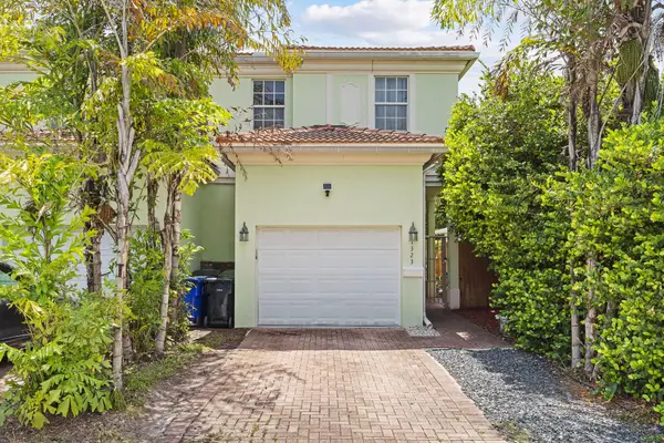 1323 NE 5th Terrace #1323, Fort Lauderdale, FL 33304