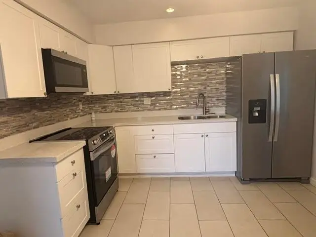 738 SW 5th Avenue, Hallandale Beach, FL 33009 - #3
