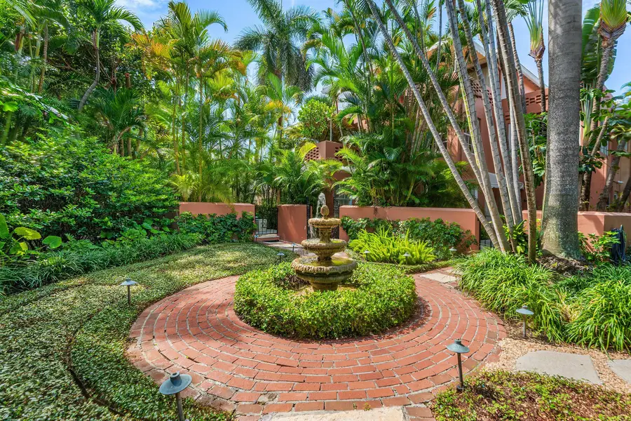 215 Phipps Plaza #2, Palm Beach, FL 33480 - #3