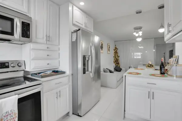 700 SE 6th Avenue #107, Deerfield Beach, FL 33441