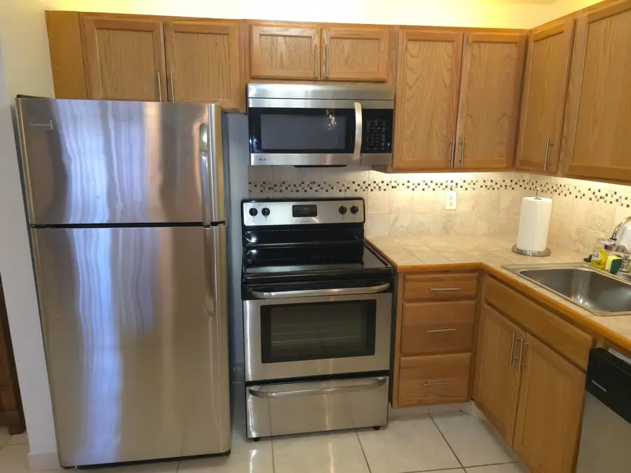 105 Oxford 100, West Palm Beach, FL 33417 - #3