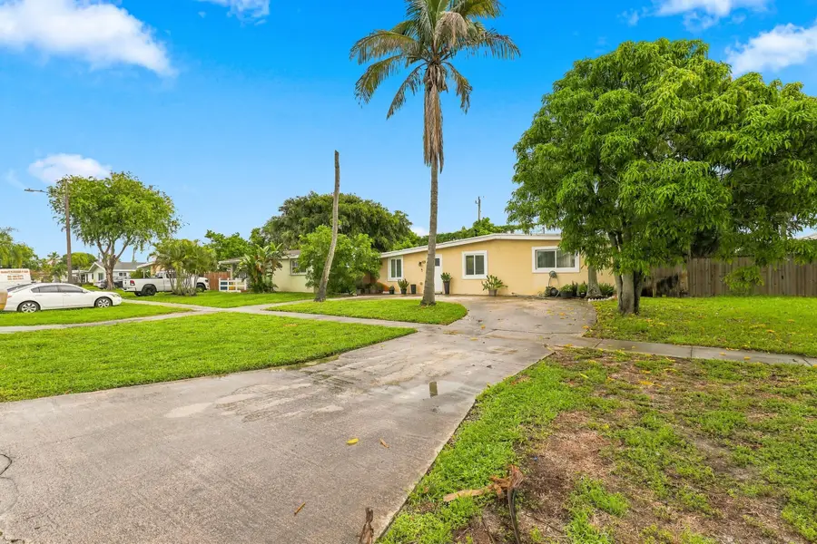 730 Gardenia Drive, Royal Palm Beach, FL 33411 - #3