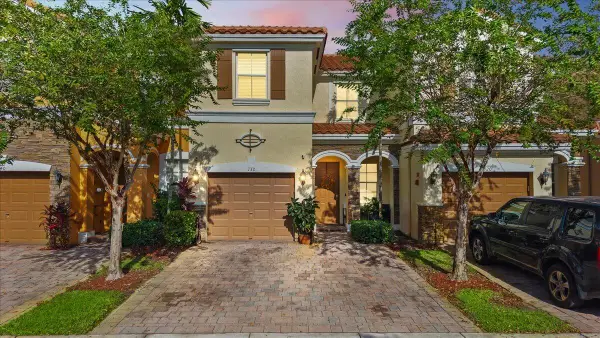 130 Emerald Creek Terrace, Plantation, FL 33325
