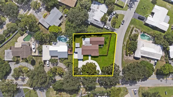 4000 NE 22nd Avenue, Lighthouse Point, FL 33064