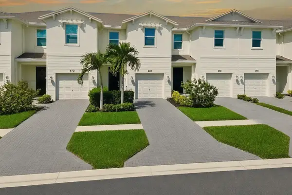 870 SE Grovebush Lane, Port St Lucie, FL 34984