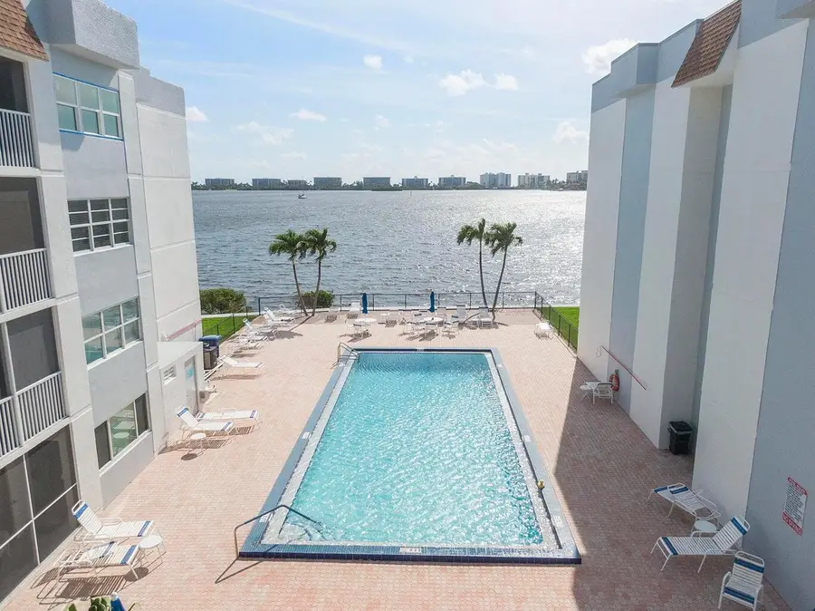 1502 S Lakeside Drive #401, Lake Worth Beach, FL 33460 - #3