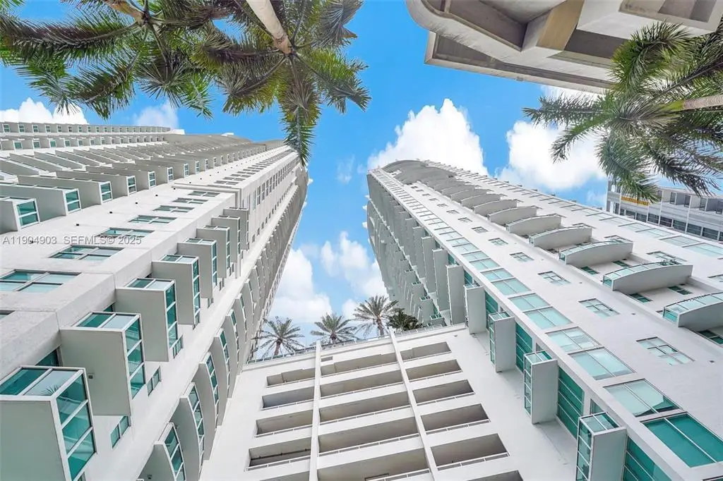 41 SE 5th Street #417, Miami, FL 33131 - #1