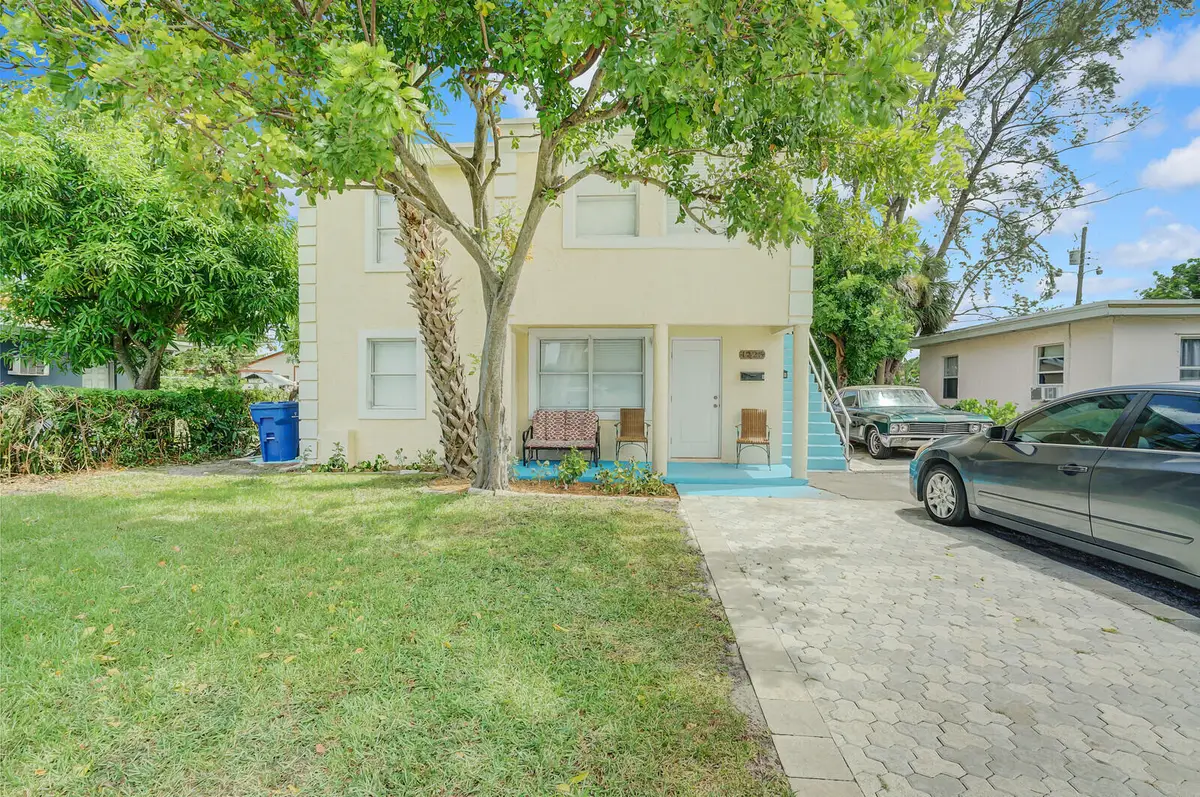 1225 W 10th Street, Riviera Beach, FL 33404 - #1