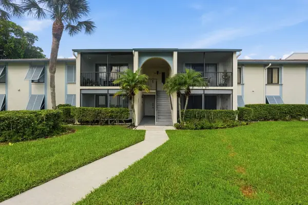 1104 Green Pine Boulevard #G1, West Palm Beach, FL 33409
