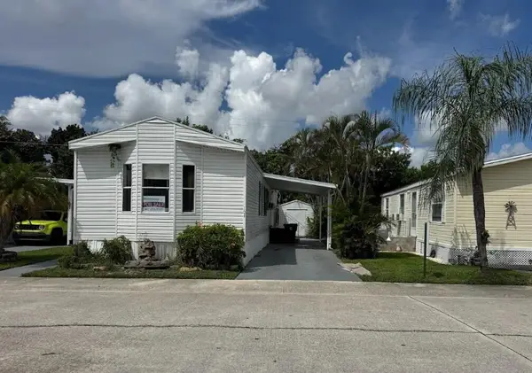 104 Plantation Boulevard #104, Greenacres, FL 33467