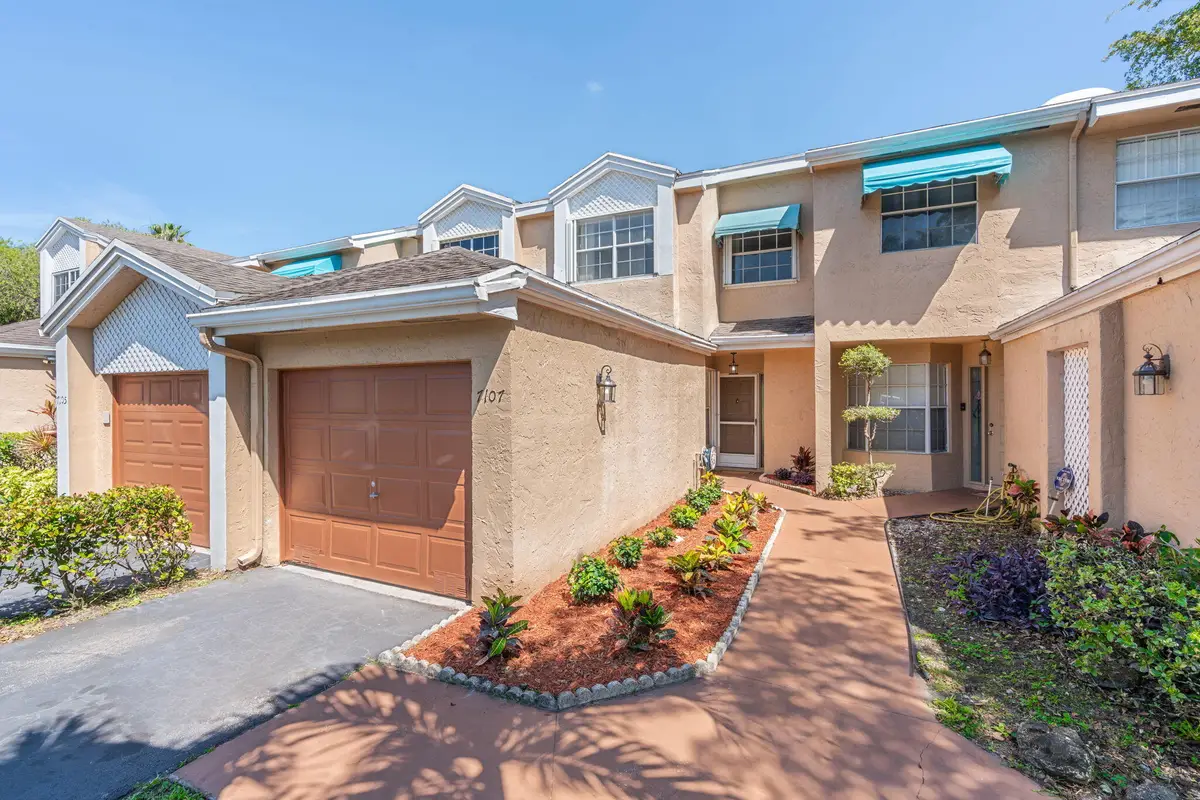 7107 Woodmont Way, Tamarac, FL 33321 - #1