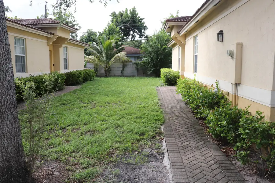 613 NW 21st Avenue, Pompano Beach, FL 33069 - #2