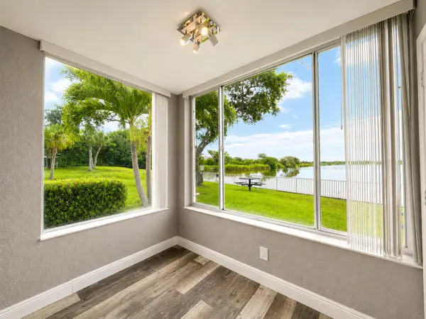 2831 N Oakland Forest Drive #101, Oakland Park, FL 33309