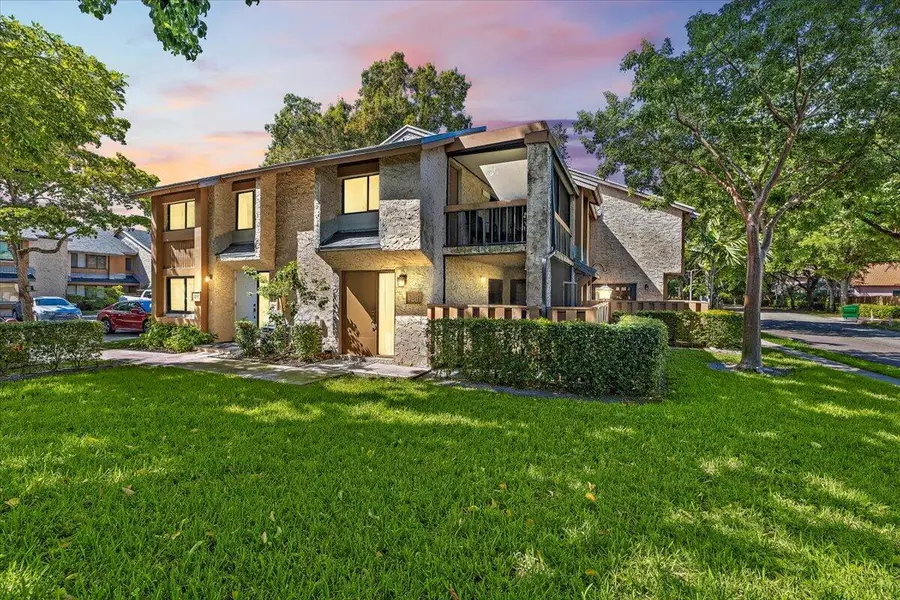 130 Wimbledon Lake Drive, Plantation, FL 33324 - #2