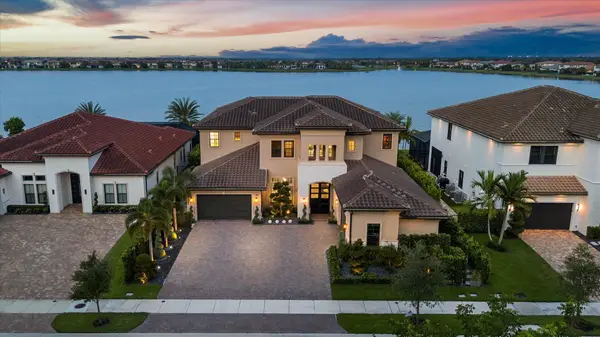 8590 W Parkland Bay Trail, Parkland, FL 33076