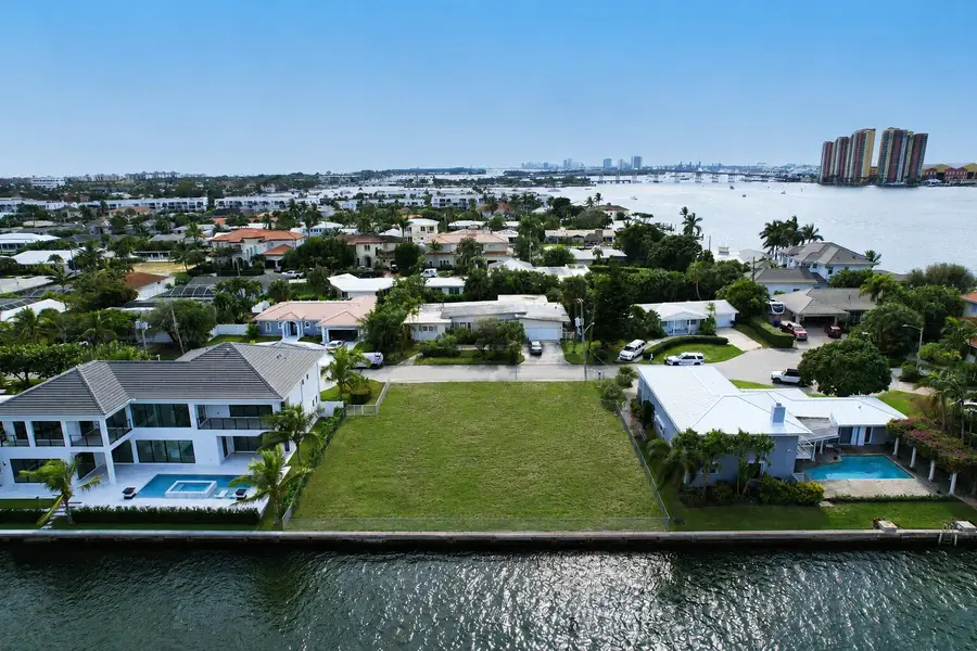 1050 Bimini Lane, Singer Island, FL 33404 - #3