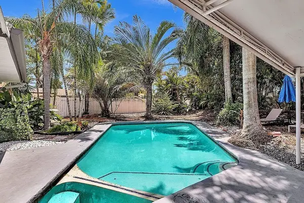 1580 NE 35th Street, Oakland Park, FL 33334