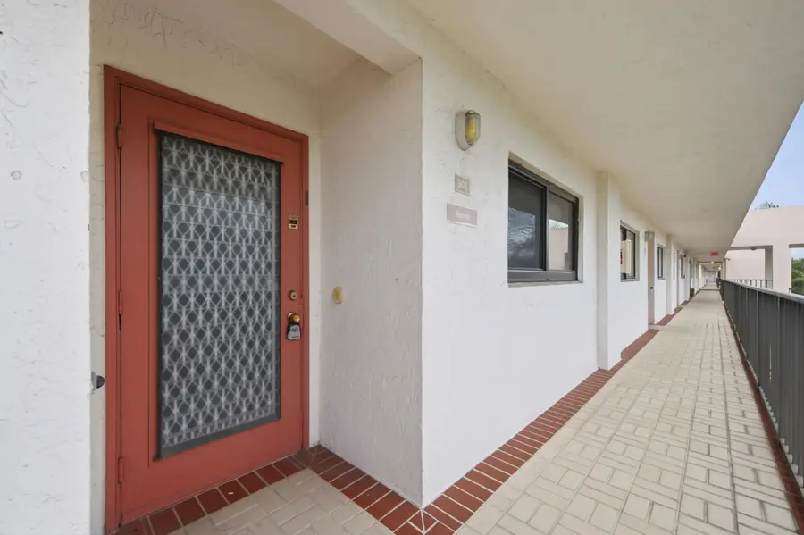 15075 Witney Rd #303, Delray Beach, FL 33484 - #3