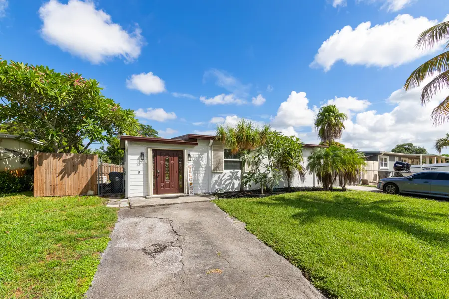 5581 Calico Road, West Palm Beach, FL 33415 - #2