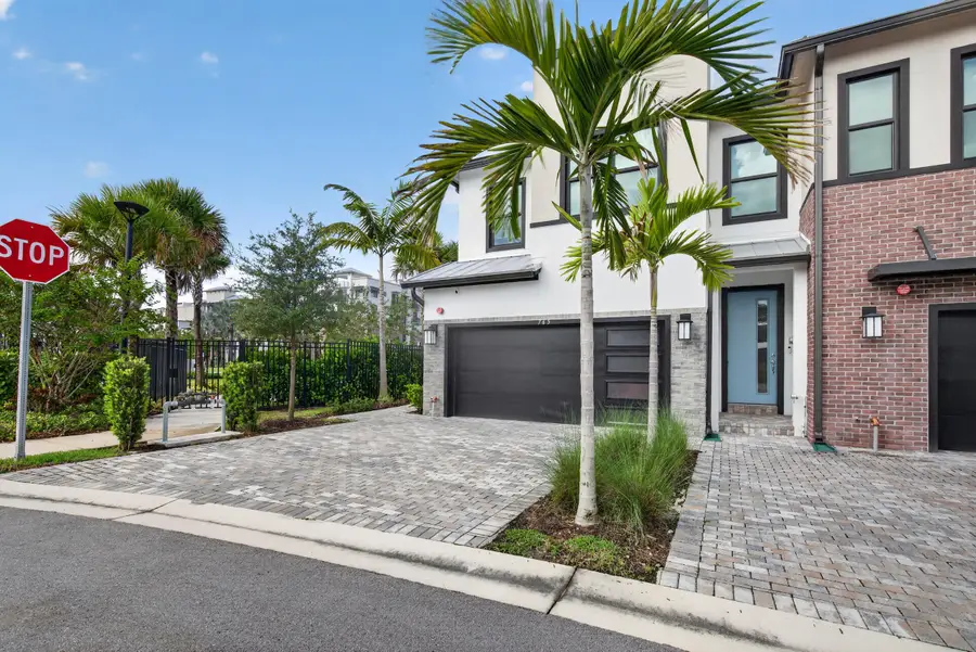 765 NW 84th Terrace, Plantation, FL 33324 - #2